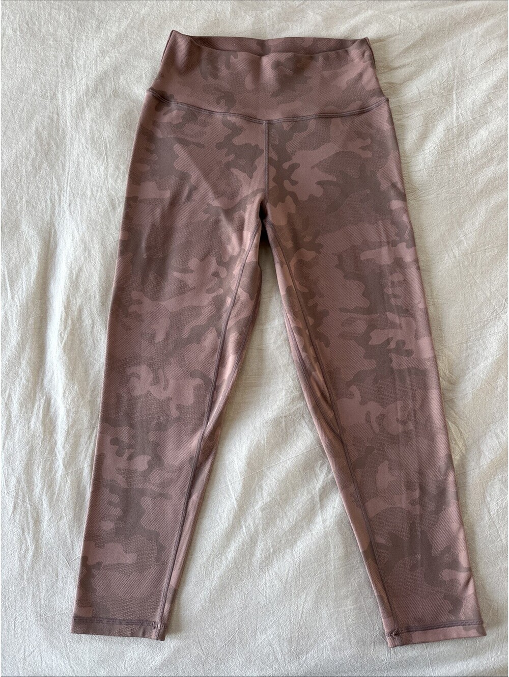 P’tula Stealth High Rise Crop 22” Leggings Coral Sands Camo Size Large